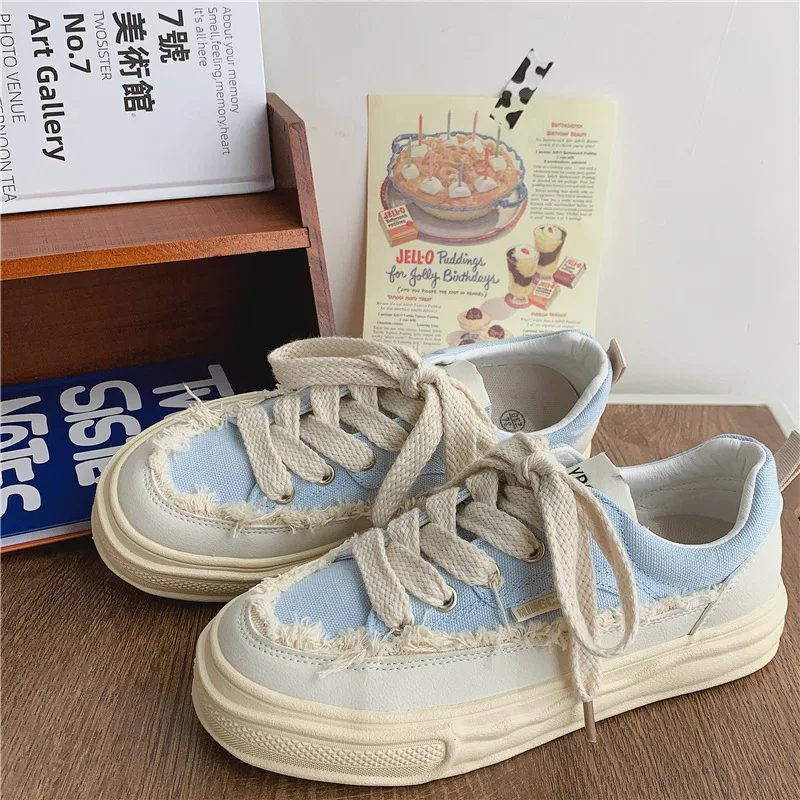 

Новинка весна-осень 2023, женская обувь, спортивная стильная модная подходящая ко всему парусиновая обувь на платформе в Корейском стиле на шнуровке