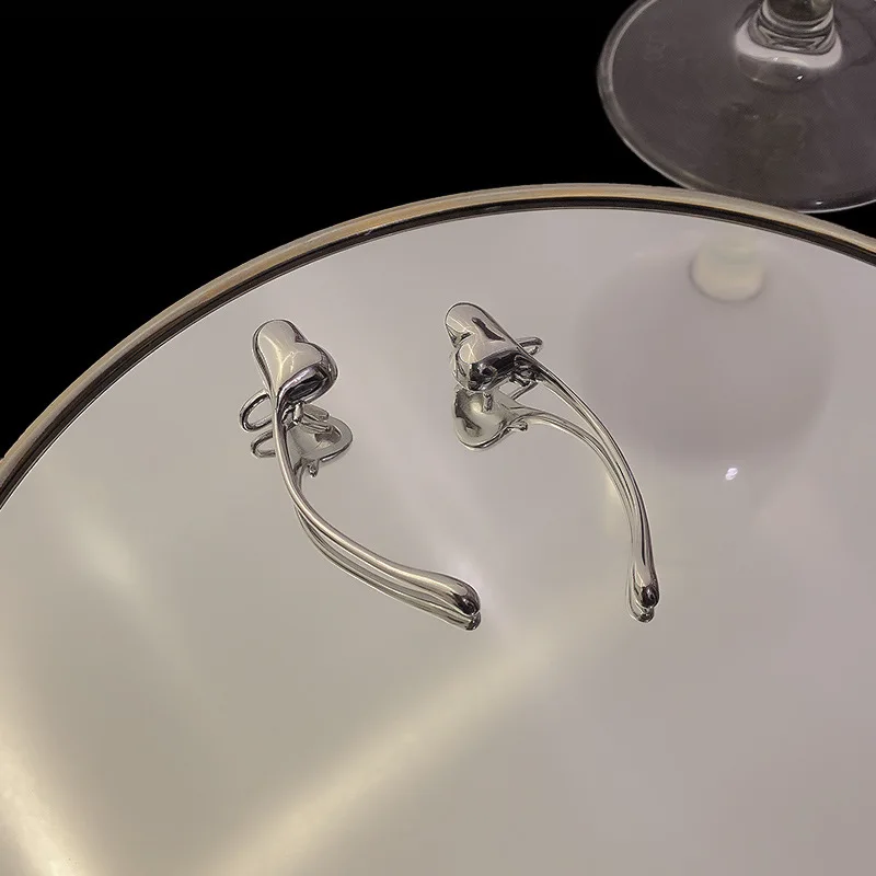 

Ear Clips Simple Earrings For Women Without Ear Holes Fashion Temperament Love Long Stud Earrings Party Jewelry Accessories