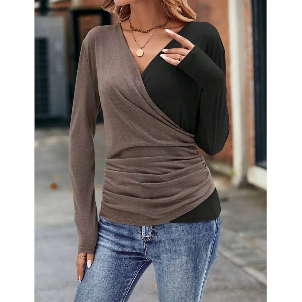 

Elegant Women T-shirts 2023 Autumn Fashion Casual Daily Contrast Color Stitching Deep V-neck Ruched Slim T-shirt Office Blouses