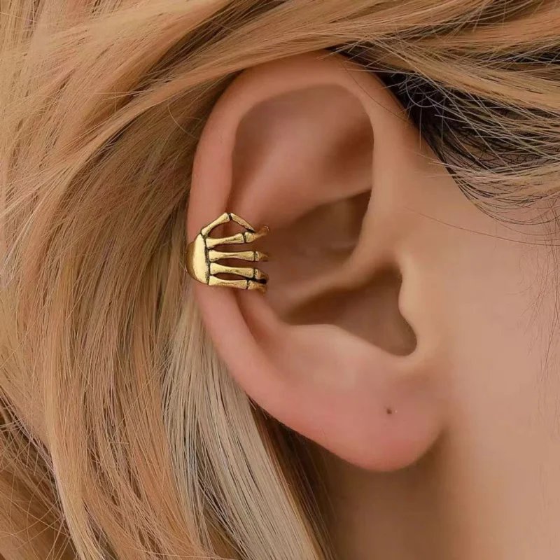

Retro Skeleton Ear Clip Hand Backbone Ear Studs No-piercing Earrings European and American Style Ear Accessories