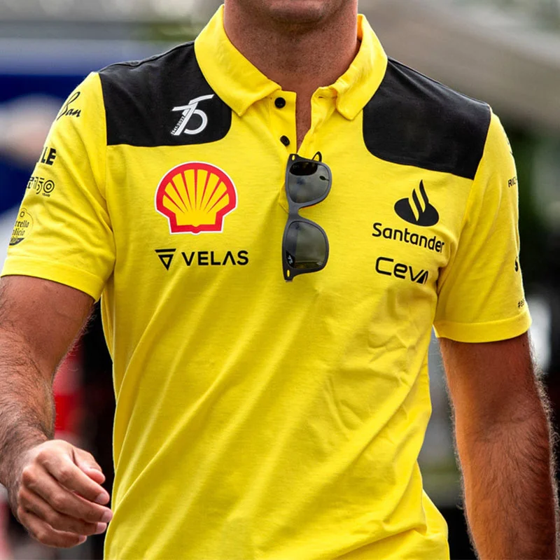 

Новая летняя футболка-поло для фанатов футбольной команды F1 в честь 75-летия 2022