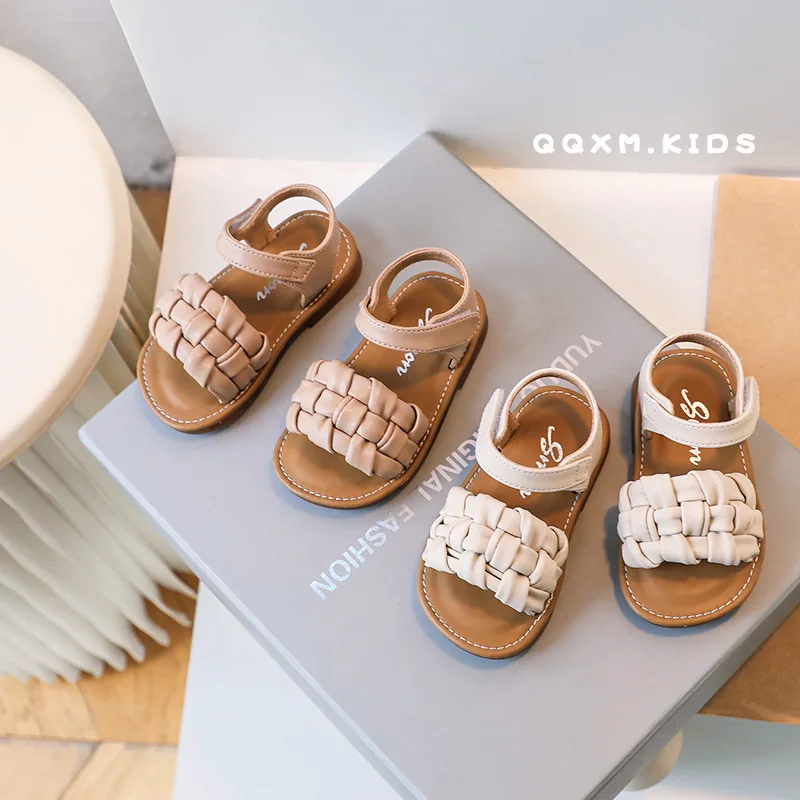 

Новинка; Летние сандалии для маленьких девочек; Однотонная пляжная обувь для малышей; Обувь принцессы на плоской подошве; Детские Тапочки