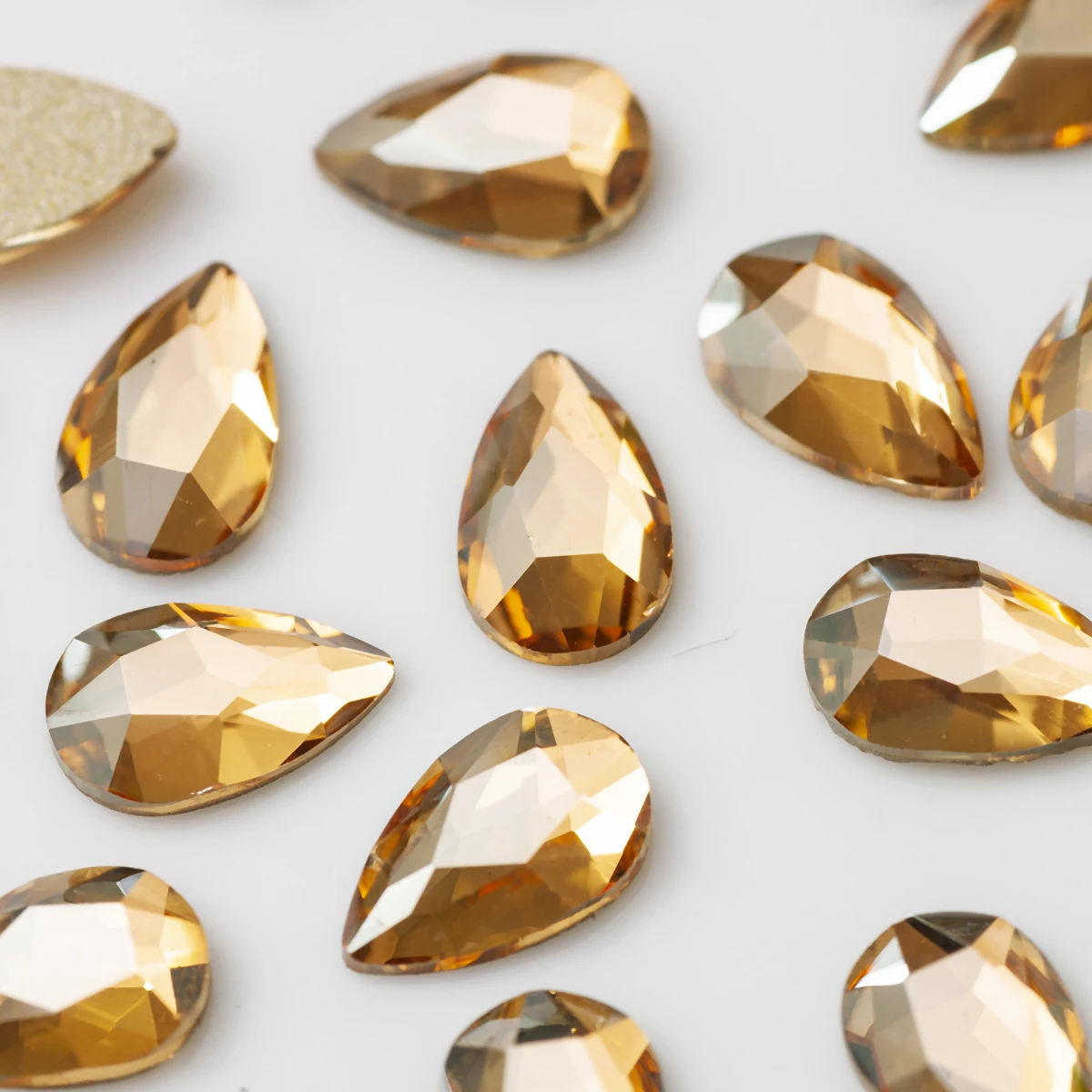 20 шт. стразы для страз