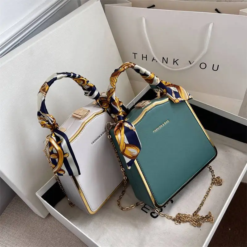 

2022 New Women's Shoulder Bag Summer Style Korean Messenger Bag Handbag Lock Buckle Versatile Shoulder Bag