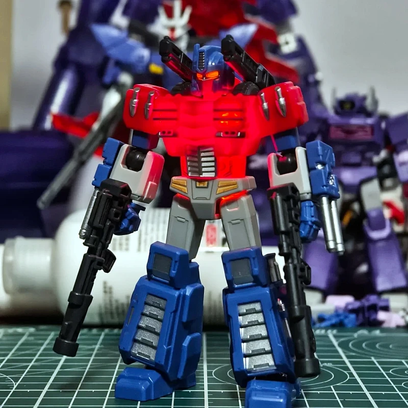 Фото Официальные фигурки Blokees Transformers Shining V4 Blind Box Allspark Reignited: Оптимус Прайм, Мегатрон. Коллекционная модель, подарок. №2