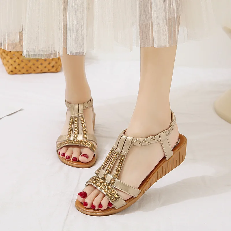 2023 Summer Sandals New Beaded Hot Diamond Slope Heel Sandals Women's Fashion Outdoor Casual Bohemian Roman Shoes