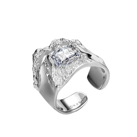 Серебряное кольцо F.I.N.S Панк с цирконом