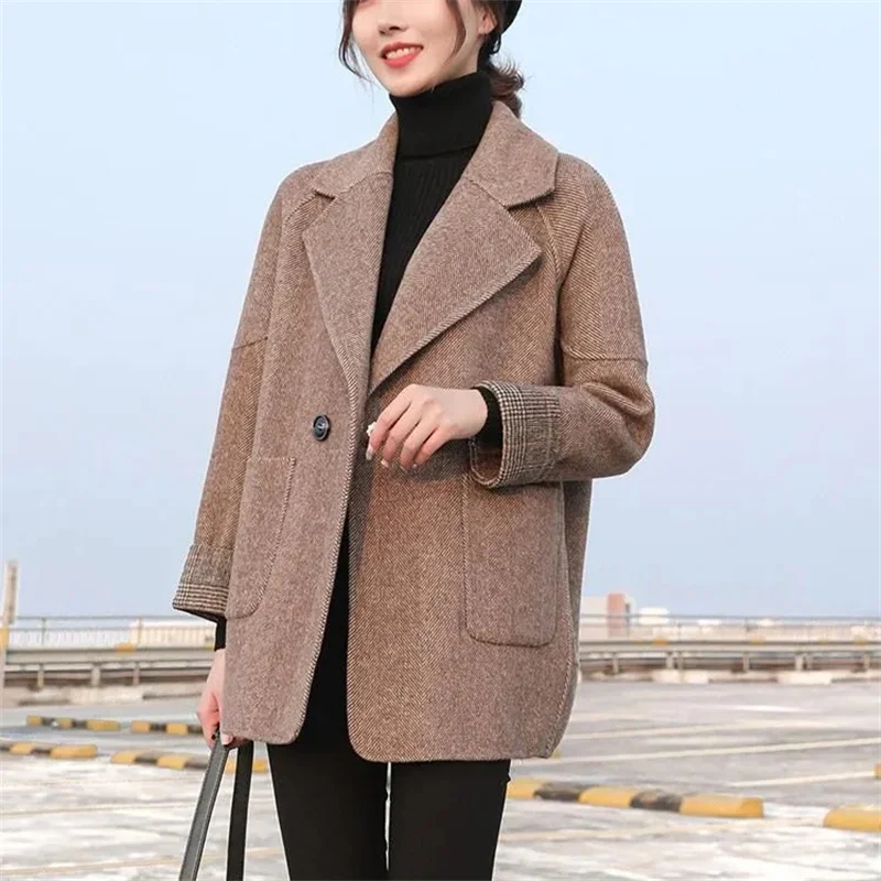 

2022 Autumn New Fashion Herringbone Pattern Suit Jacket Women Are Thin And Short popular Cape Woolen Coat Female Jacket Blazer