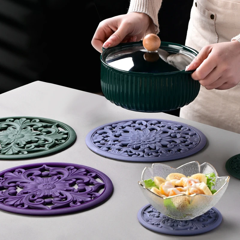 

3pcs 20cm Round 3D Hollow Carving Silicone Placemat Washable Oil Resistant Heat Insulation Tablemat Coaster Kitchen Utensils