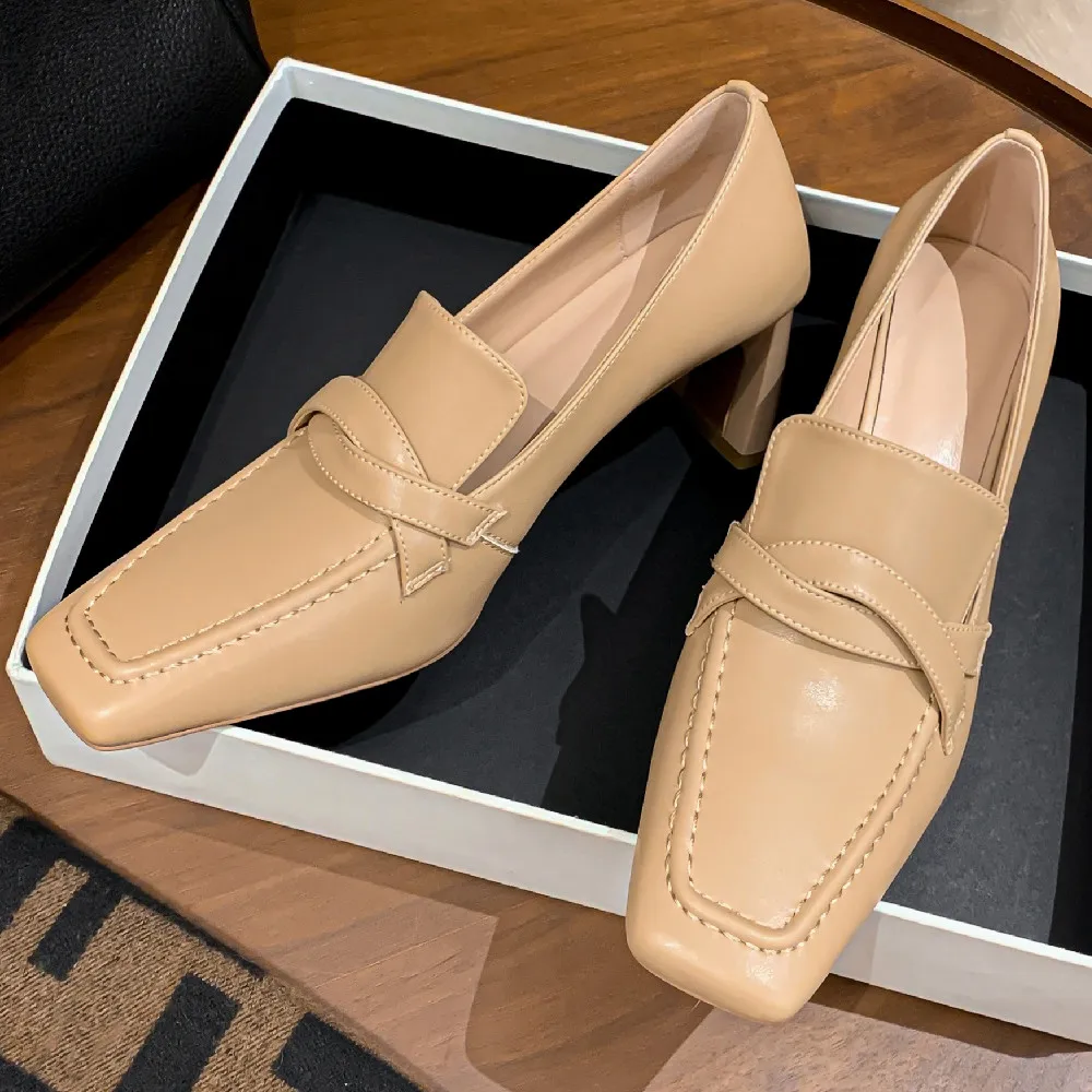 Женские туфли-лодочки из натуральной кожи на толстом высоком каблуке 7 см с