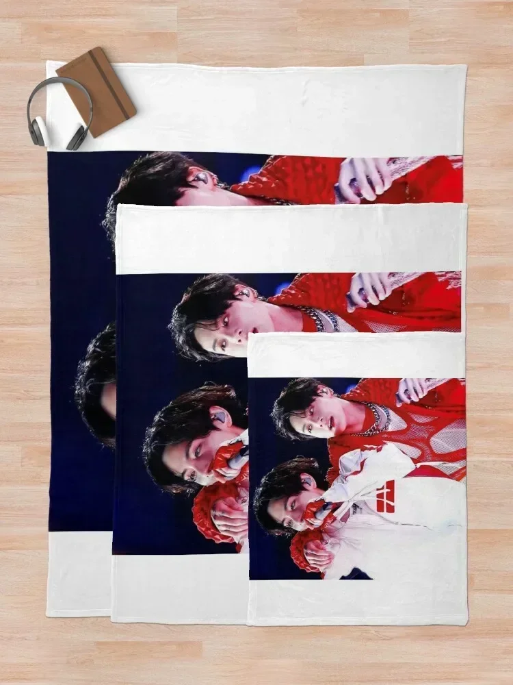 Taekook ptd сценический красный наряд фото пледы роскошные покрывала одеяла