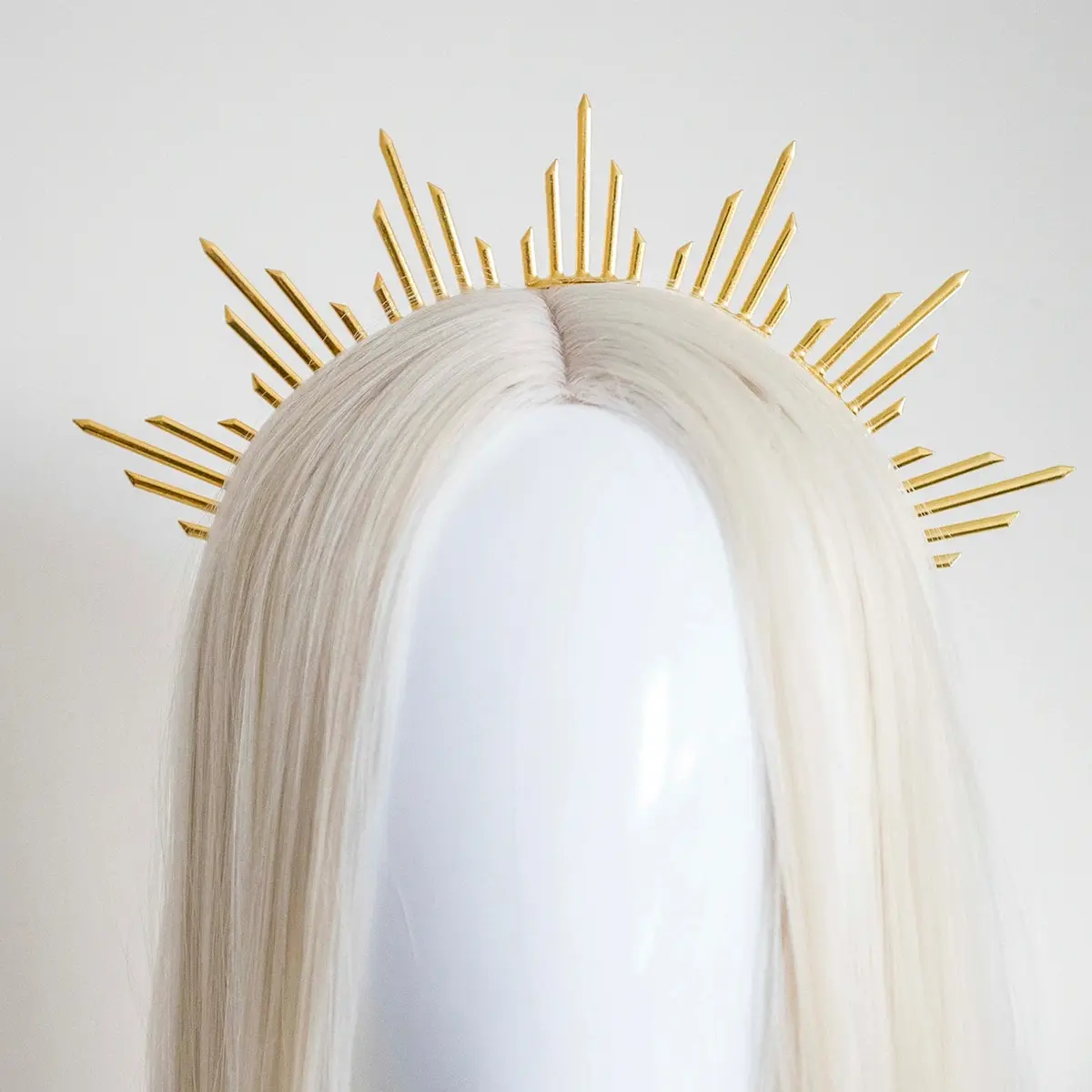 Винтажные аксессуары для волос: серьги с золотыми кисточками унисекс