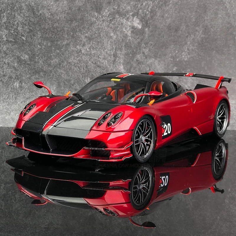 

1:32 Alloy Pagani Huayra BC Sports Car Model Diecast Metal Car Simulation Sound and Light Collection Children Toy Gift