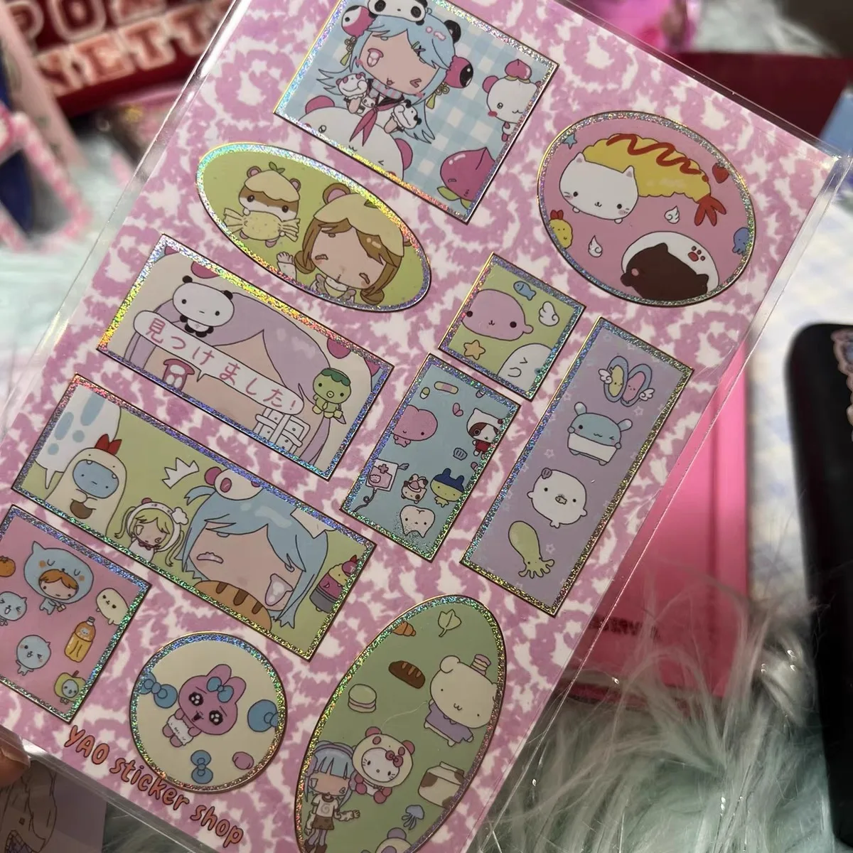 

Декоративные наклейки с девушками и животными