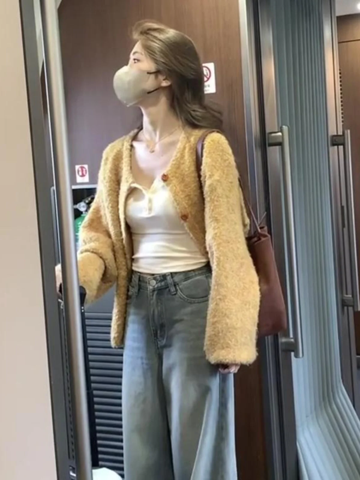 Желтый мягкий клейкий вязаный кардиган с круглым вырезом женский осенний новый