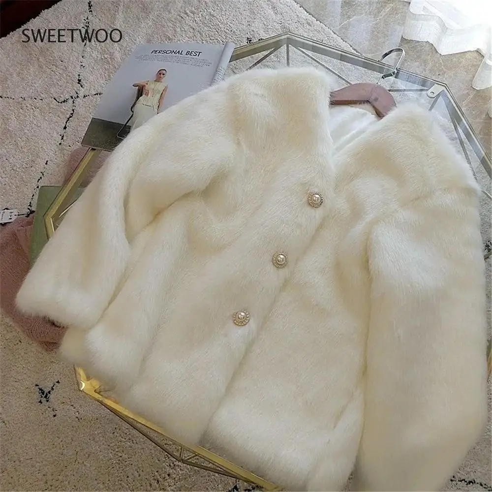 Faux Fur Coat Women Winter Faux Fox Jackets Short Fluffy White Overcoat Thick Outerwear Elegant Luxury Pearl Rhinestone Buttons