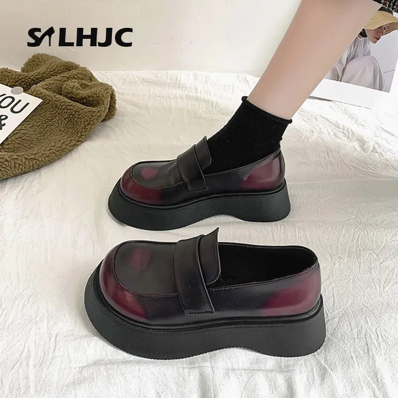 

SLHJC New Retro Leather Shoes Women Med Chunky Heels Round Toe Slip On Brogue Shoes Big Head Platform Female Pumps
