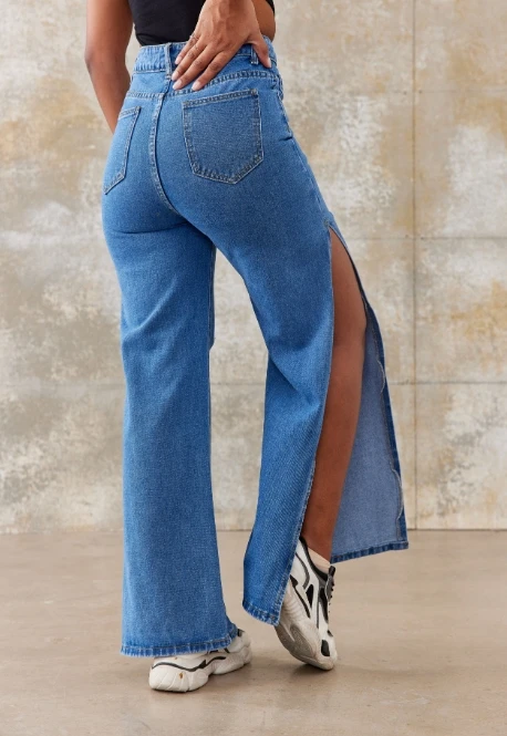 Рисунок 3 - Женские джинсы 2023