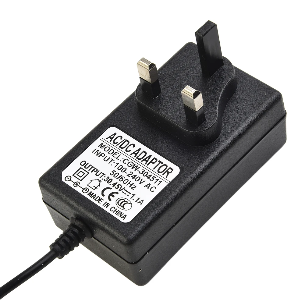 

Charger Adapter For DYSON V10, SV12, V11 SV14 Vacuum Cleaner 30.45V1.1A Charger Adapter UK Plug Household Cleaning Part Tool