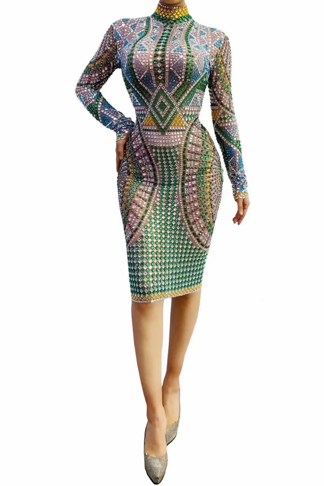 Рисунок 3 - Женский костюм для вечеринки