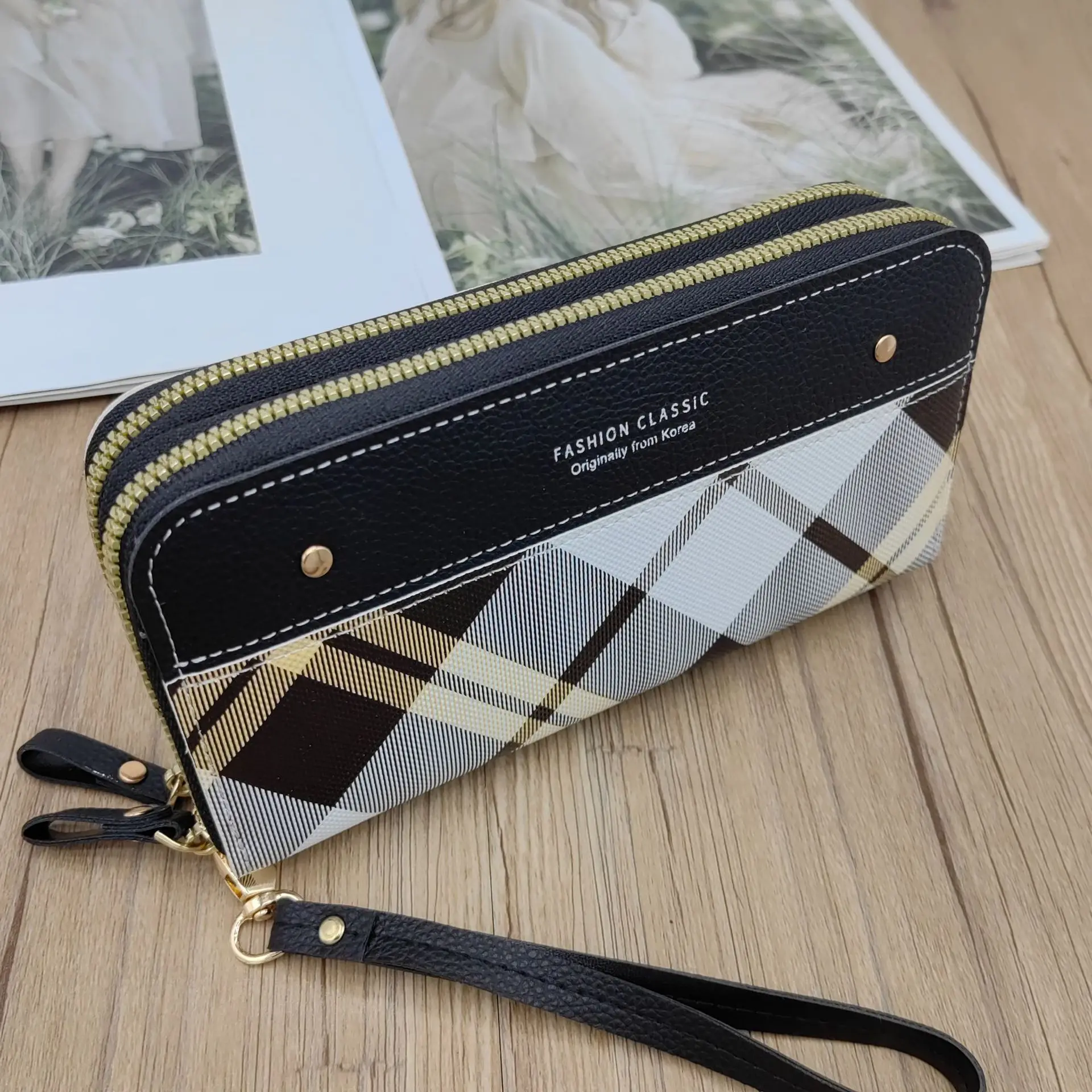 

2023 new fashion ladies wallet, long wallet, splicing large capacity multi-card slot double-layer printing