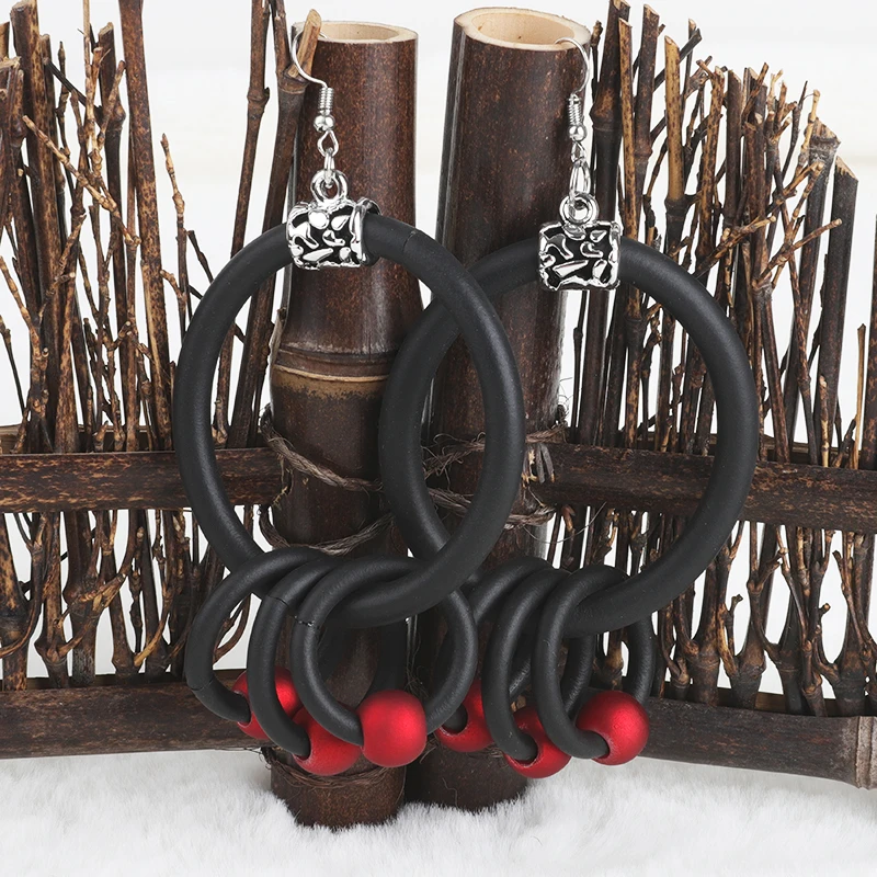 Новые аксессуары в этническом стиле с красными бусинами черные резиновые серьги