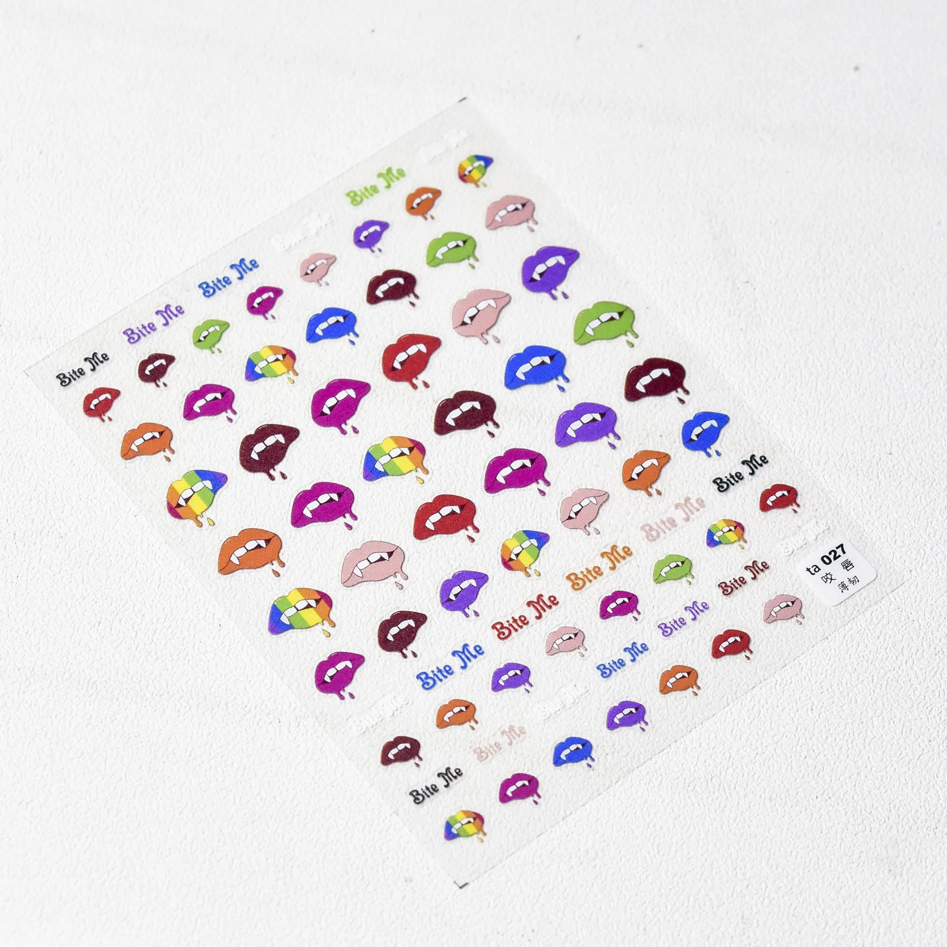 

Наклейки для ногтей ярких цветов на Хэллоуин