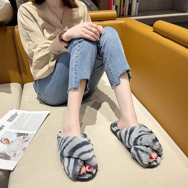 2022 New Fashion Comfortable Indoor Plush Slippers Women Tiger Pattern Women Slippers Outdoor Leisure Warm Cotton Slippers