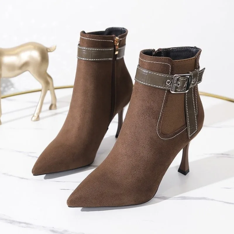 Женские зимние ботильоны на высоком каблуке пикантные туфли с острым носком