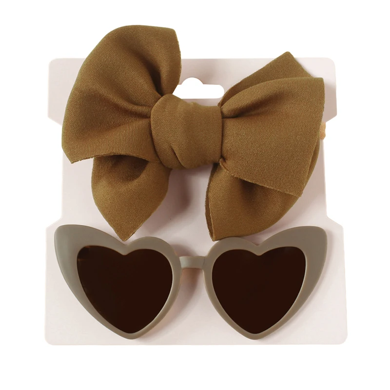 

Kids Girl Sunglasses and Headband Lightweight Heart Sun Protection Glasses Bow Hairband Set for Toddler Outdoor (Pink One Size)