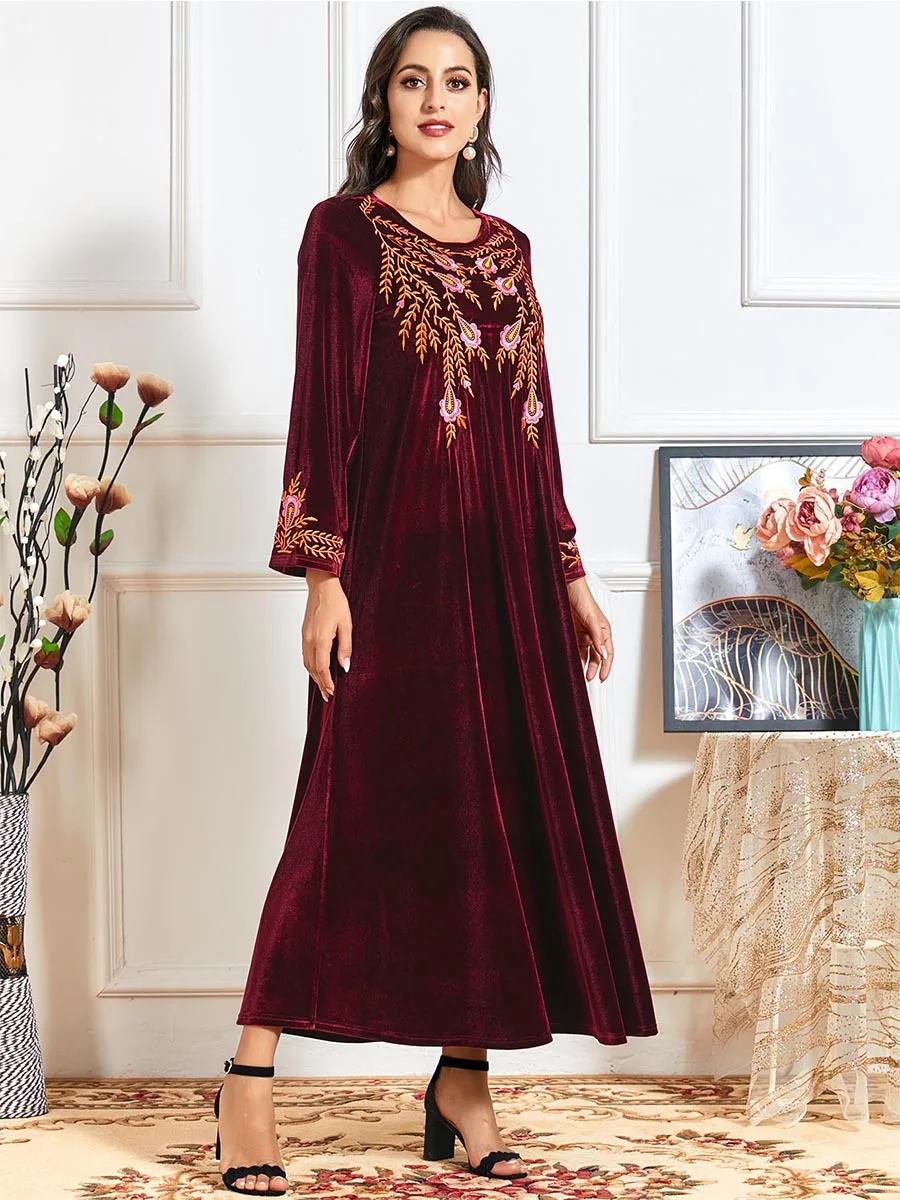 Muslim Shalwar Kameez Pakistani Dress Golden Velvet Embroidery Dubai Long Sleeves Islamic Dress 2023 Women Maxi Abaya Thick Robe