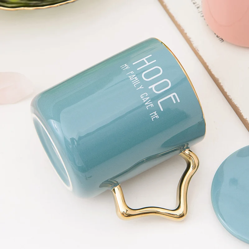 Керамическая кружка с крышкой золотой ручкой стакан для домашнего сока напитков