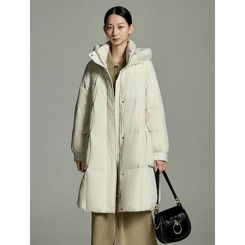 Женский длинный пуховик с капюшоном
