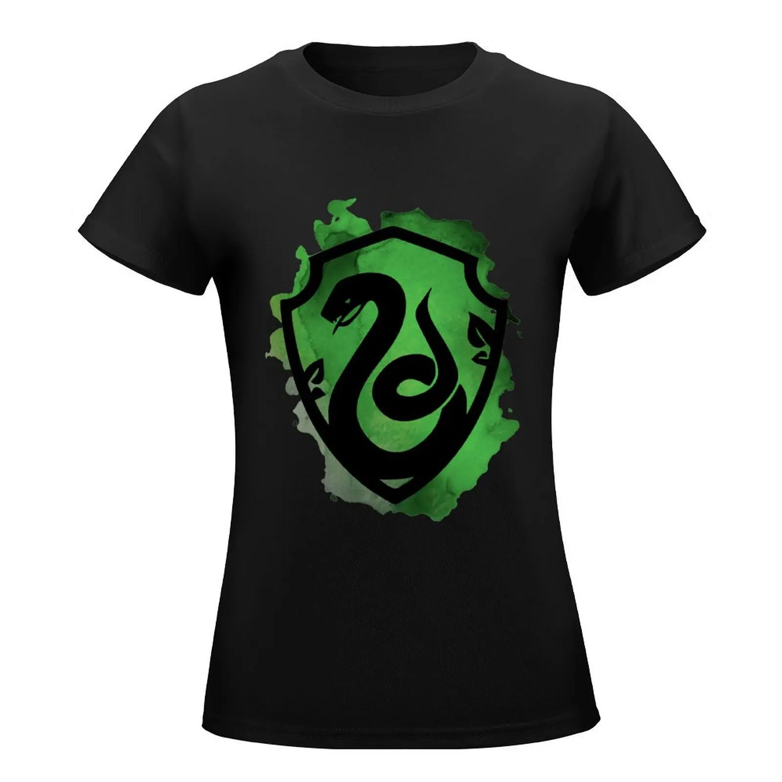 Женская футболка с эмблемой