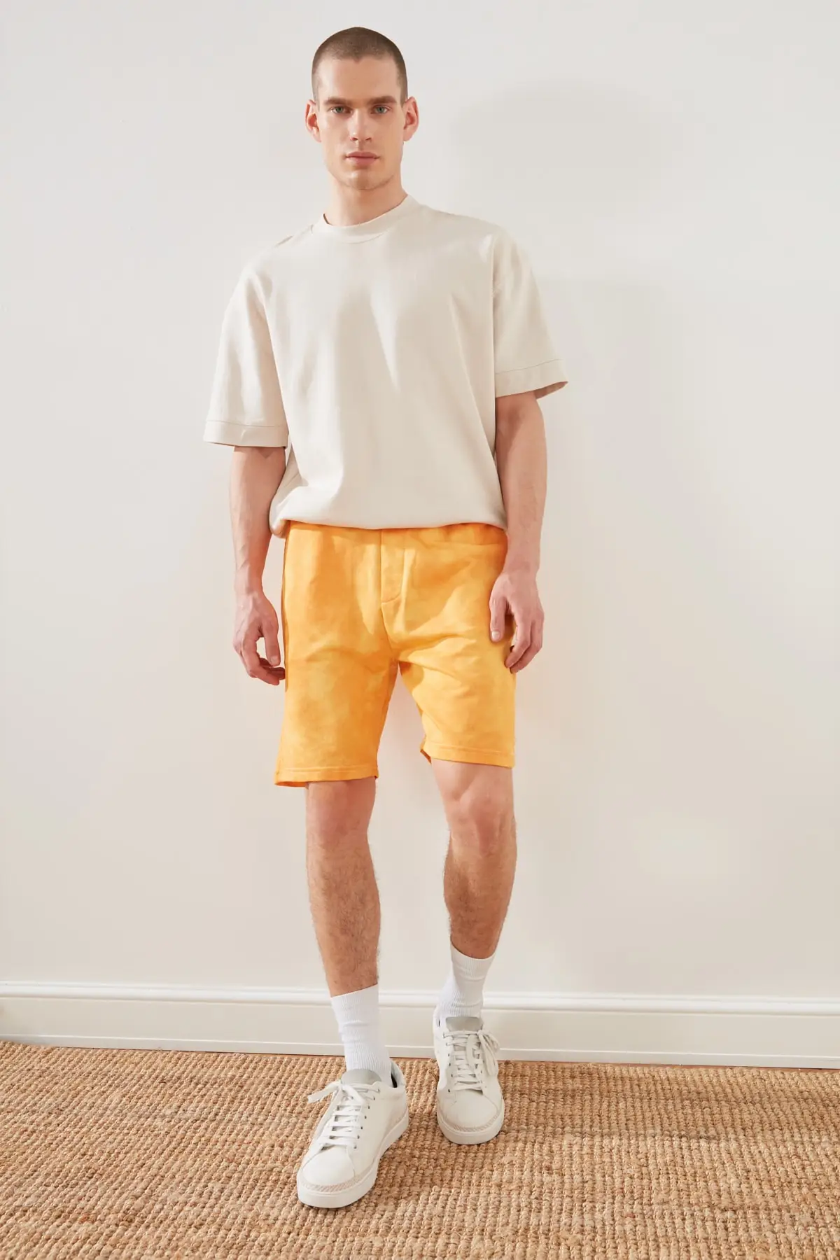 

Trendyol Male Regular Fit Tie Dye Shorts & Bermuda TMNSS21SR0019