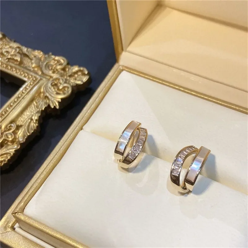 Серьги женские двухслойные акриловые с кристаллами