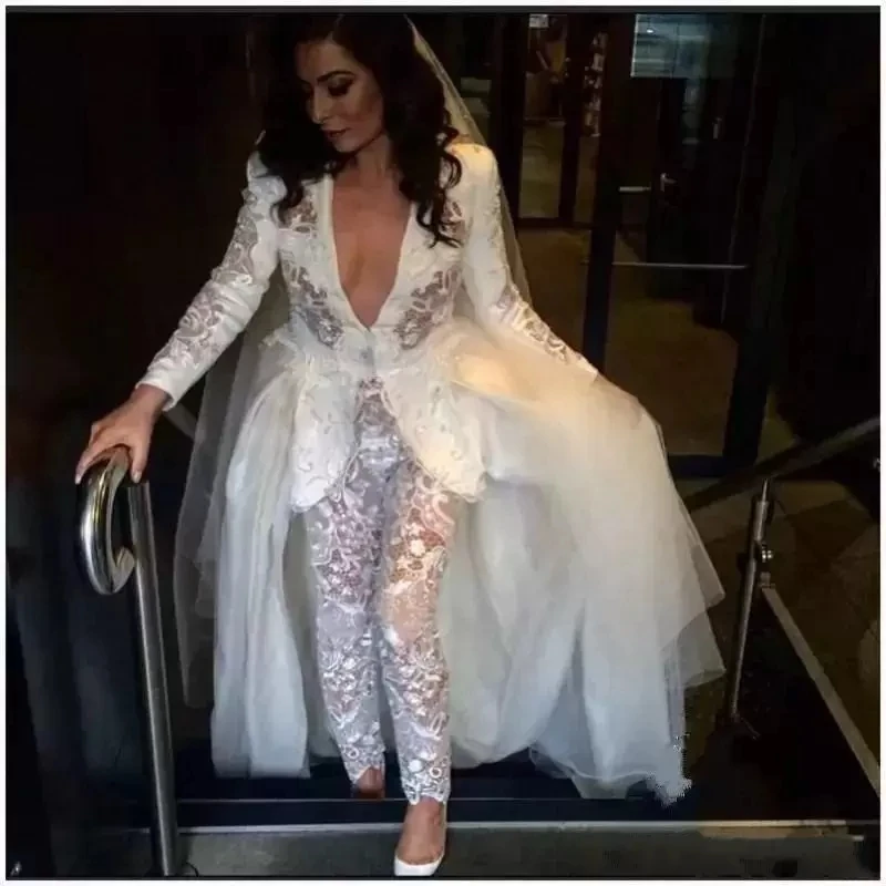 Vintage Crochet Lace Wedding Jumpsuit with Train 2022 Long Sleeve Lace Dubai Arabic Wedding Gown Pant Suit Vestido De Noiva
