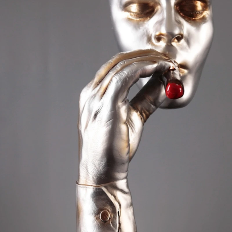 Абстрактная скульптура в стиле ретро статуэтка с лицом курительной сигары
