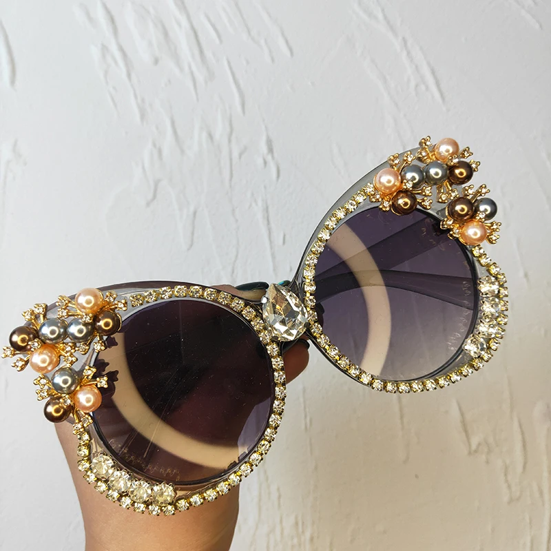 Luxury Brand Designer Bling Bling Butterfly Sunglasses For Women 2023 Diamond Vat Eyes Sun Glasses Lunette Soleil Femme 3
