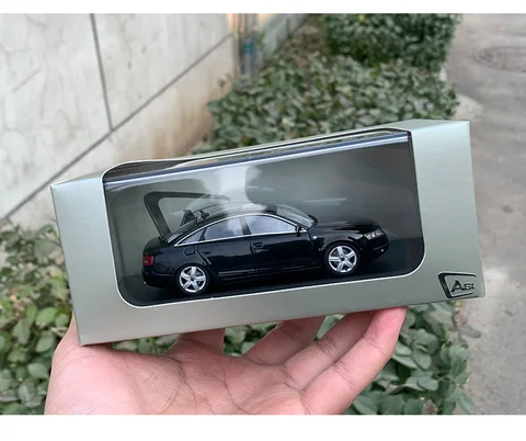 Масштабная модель Audi A6L 2005 1:43 Looksmart