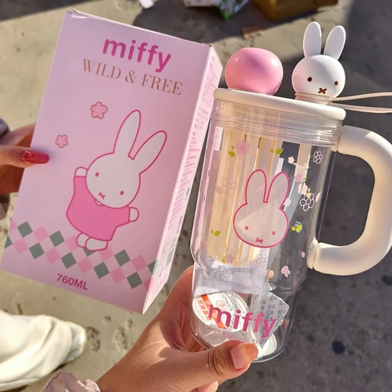 Фото В наличии: Оригинальный стакан-термос Miffy Tritan с милым кроликом, с заварником для чая и соломинкой, портативная бутылка для воды 760 мл, подарки на день рождения №1
