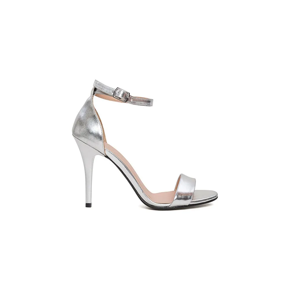 

Dorlie Manay2 Heels Sandals-Silver