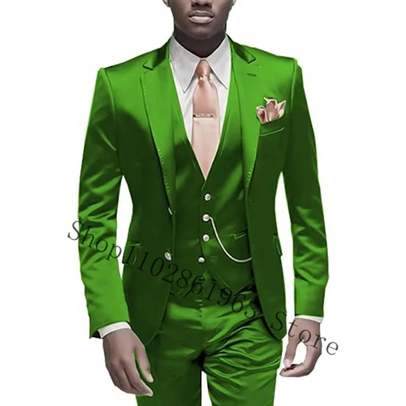 Рисунок 4 - Мужские атласные костюмы