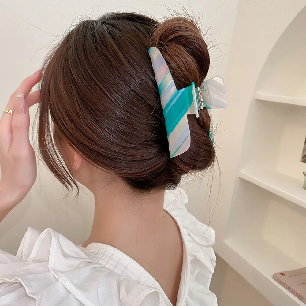 

Винтажная акриловая заколка в виде акулы, элегантная прямоугольная заколка для волос, простая модная заколка для волос в полоску для женщин...