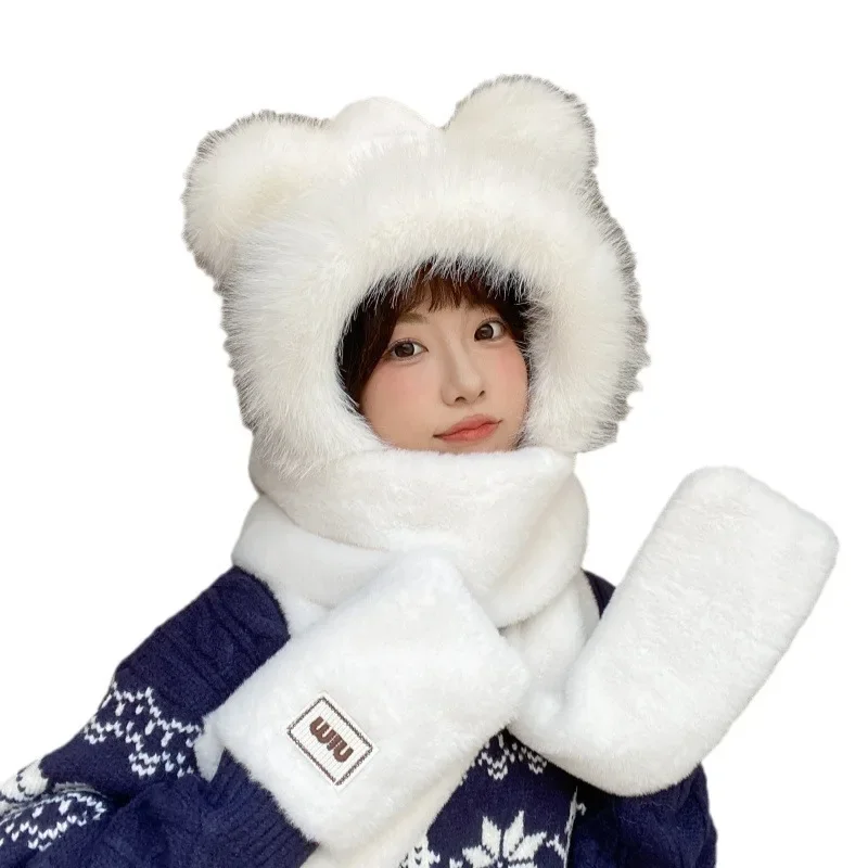 Новинка 2024 женская зимняя теплая шапка с милым медведем плюшевая для защиты ушей