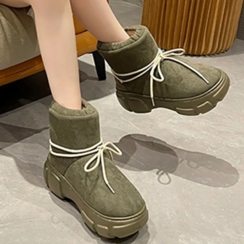 Женские уличные зимние ботинки теплые меховые на высокой толстой подошве