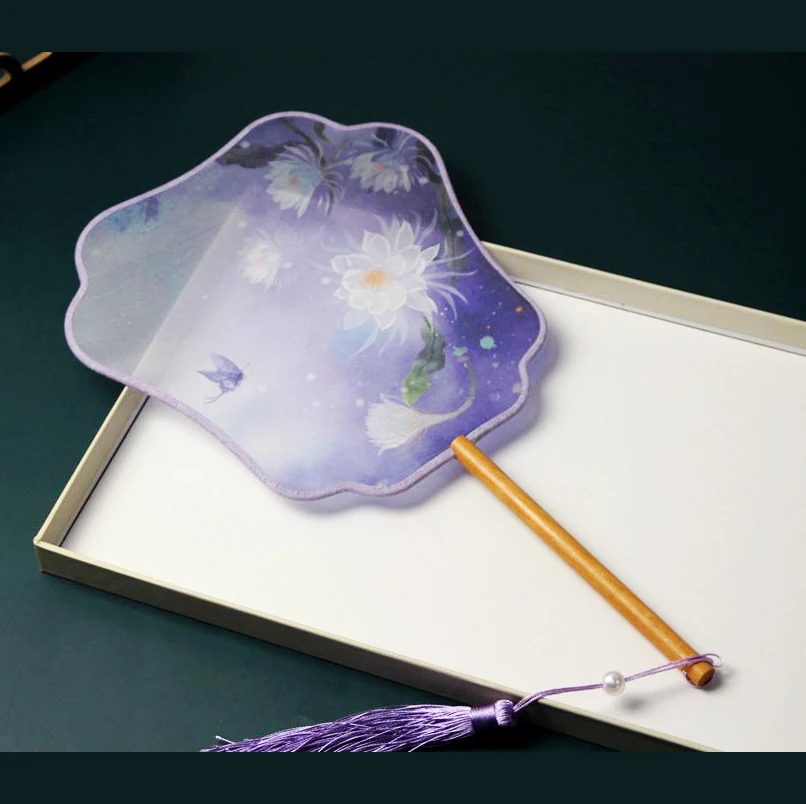 

Китайский шелковый ручной веер