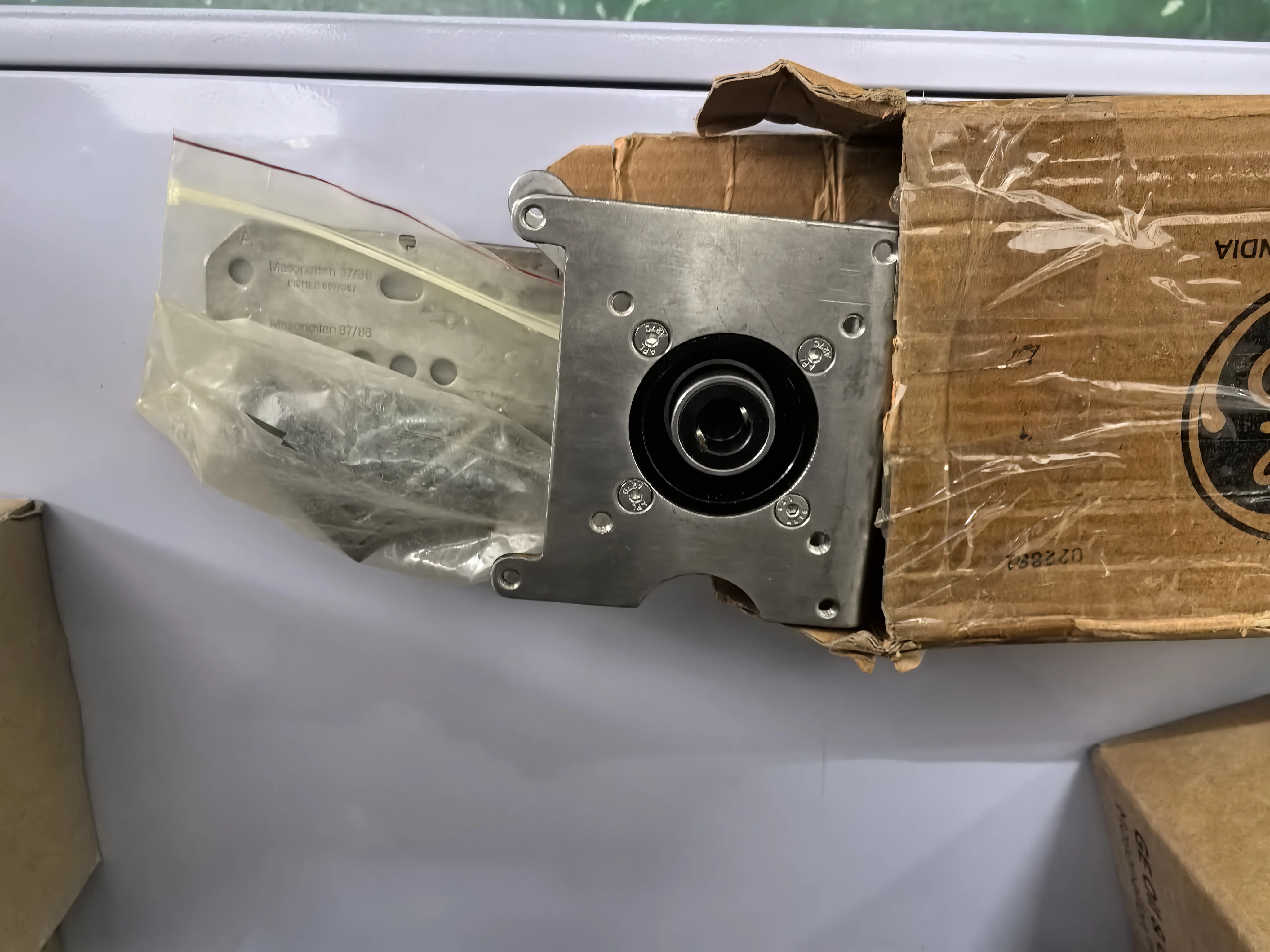 Монтажный кронштейн позиционера клапана Masoneilan 622091001-999-0000