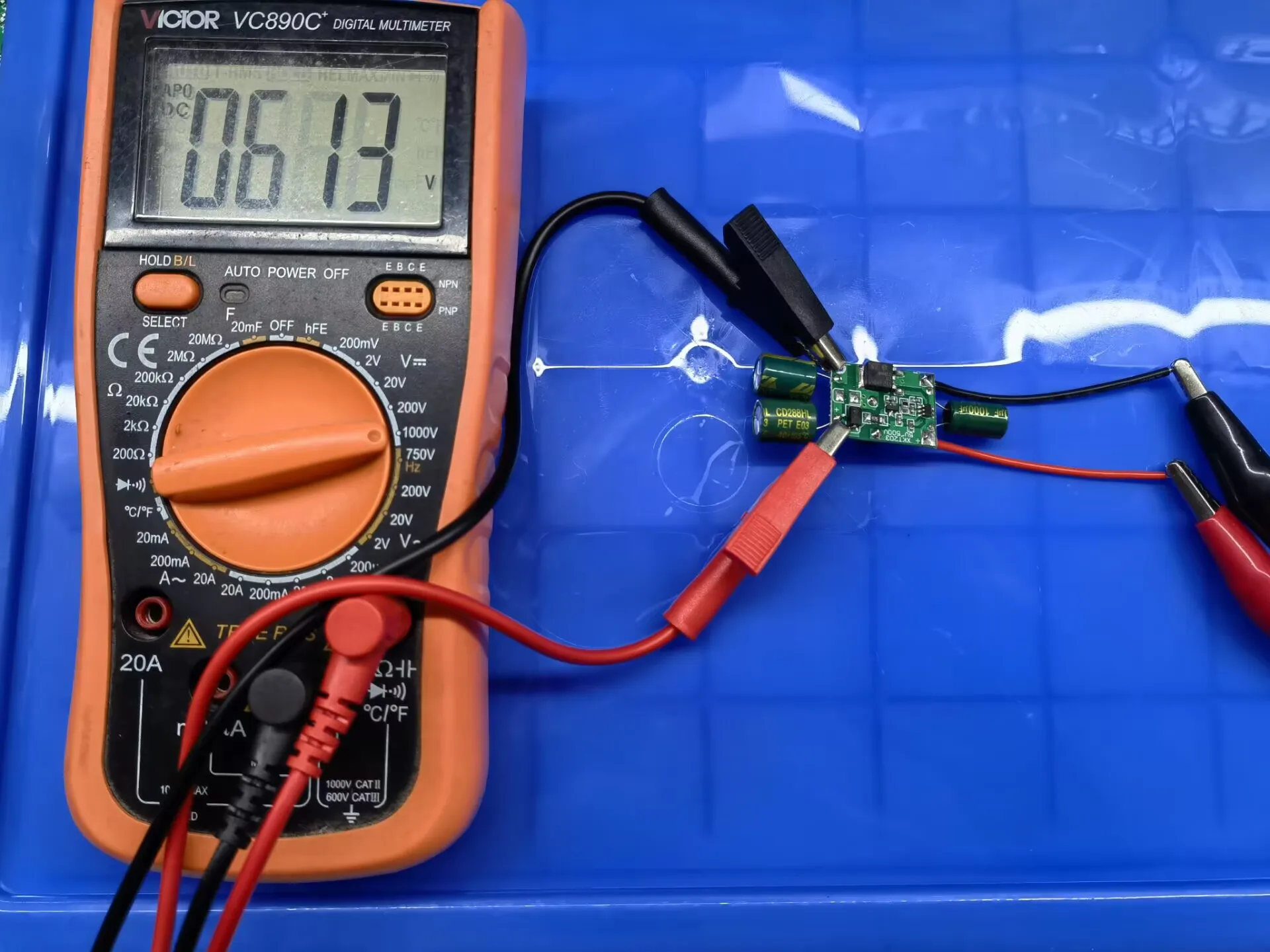 Цепь увеличивающего модуля без трансформатора от 12 В до 600 в