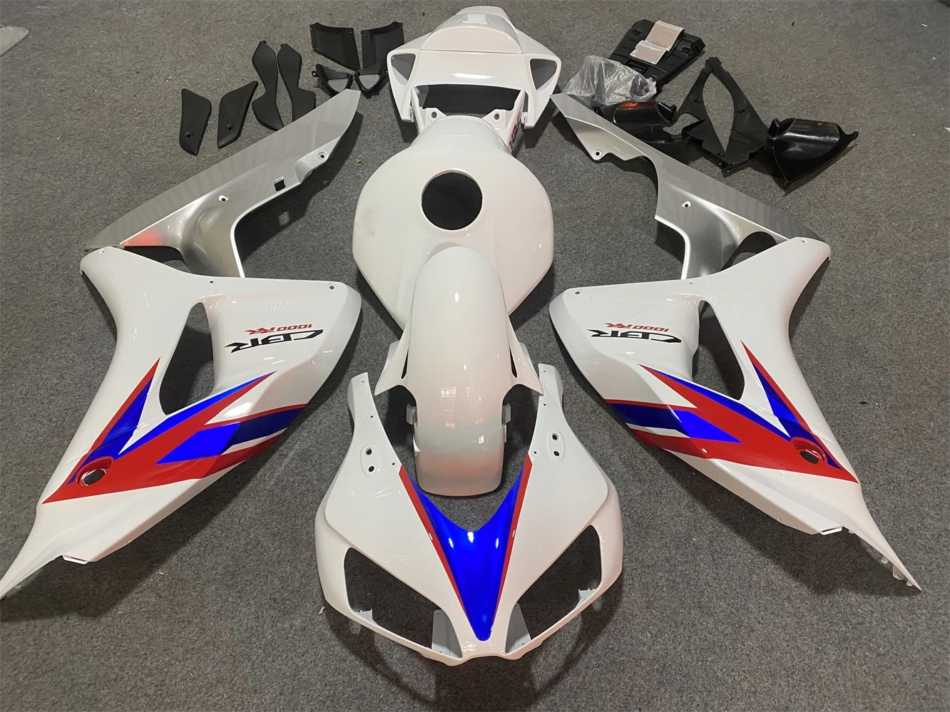 

Motorcycle Fairing Kit Suitable for Honda CBR1000RR 06-07 CBR1000 2006 2007 Fairing White Red Blue Silver